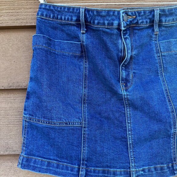 Old Navy Womens Denim Mini Skirt Size 16 Blue Cotton Blend With Pockets Casual E - Picture 6 of 8